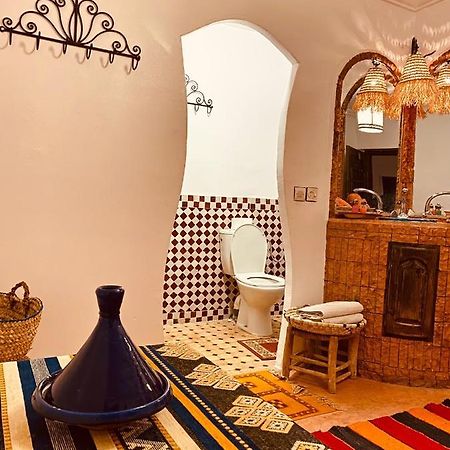 Auberge Tissadrine Akhendachou n'Ait Ouffi Buitenkant foto