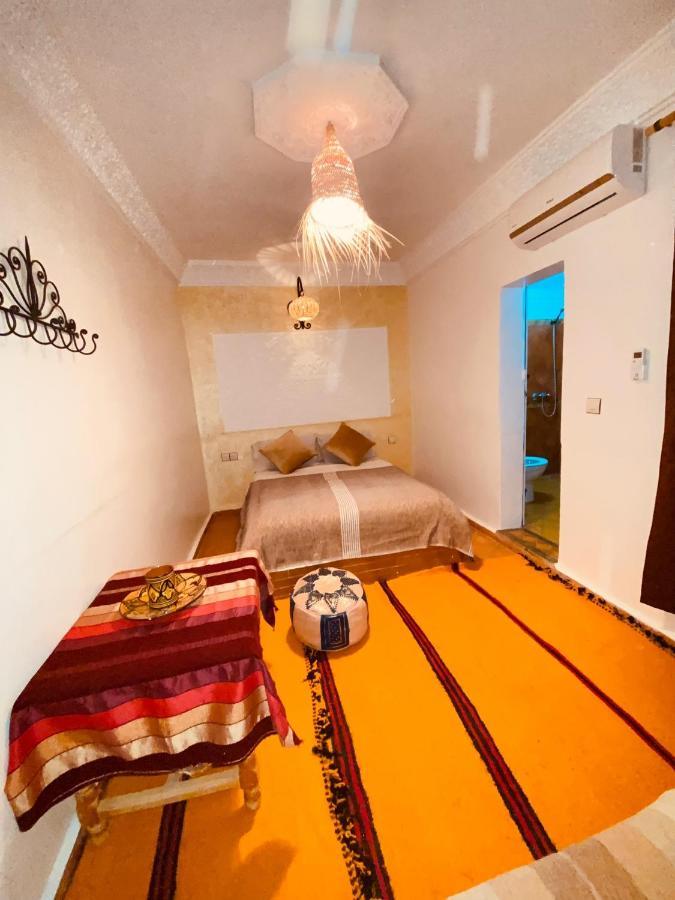 Auberge Tissadrine Akhendachou n'Ait Ouffi Buitenkant foto