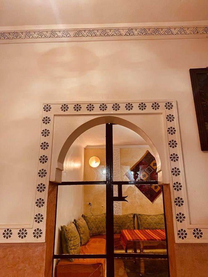 Auberge Tissadrine Akhendachou n'Ait Ouffi Buitenkant foto