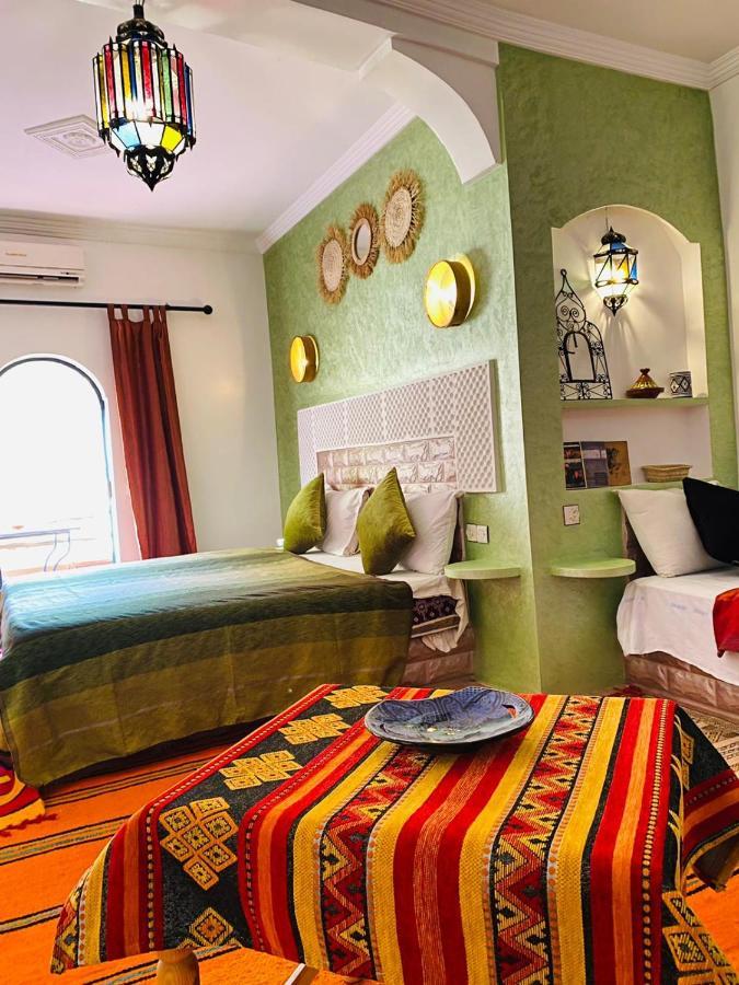 Auberge Tissadrine Akhendachou n'Ait Ouffi Buitenkant foto