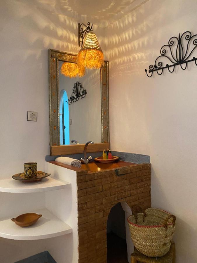 Auberge Tissadrine Akhendachou n'Ait Ouffi Buitenkant foto