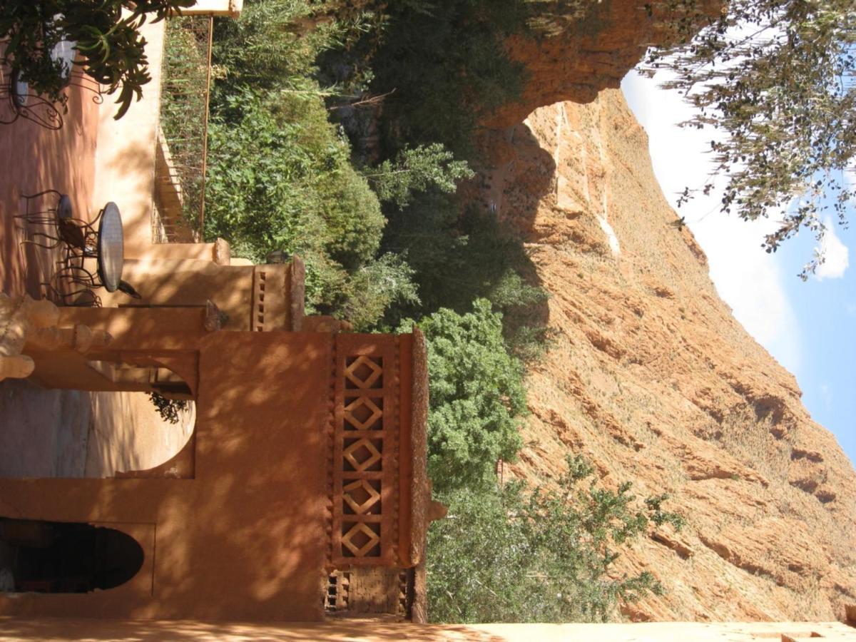 Auberge Tissadrine Akhendachou n'Ait Ouffi Buitenkant foto