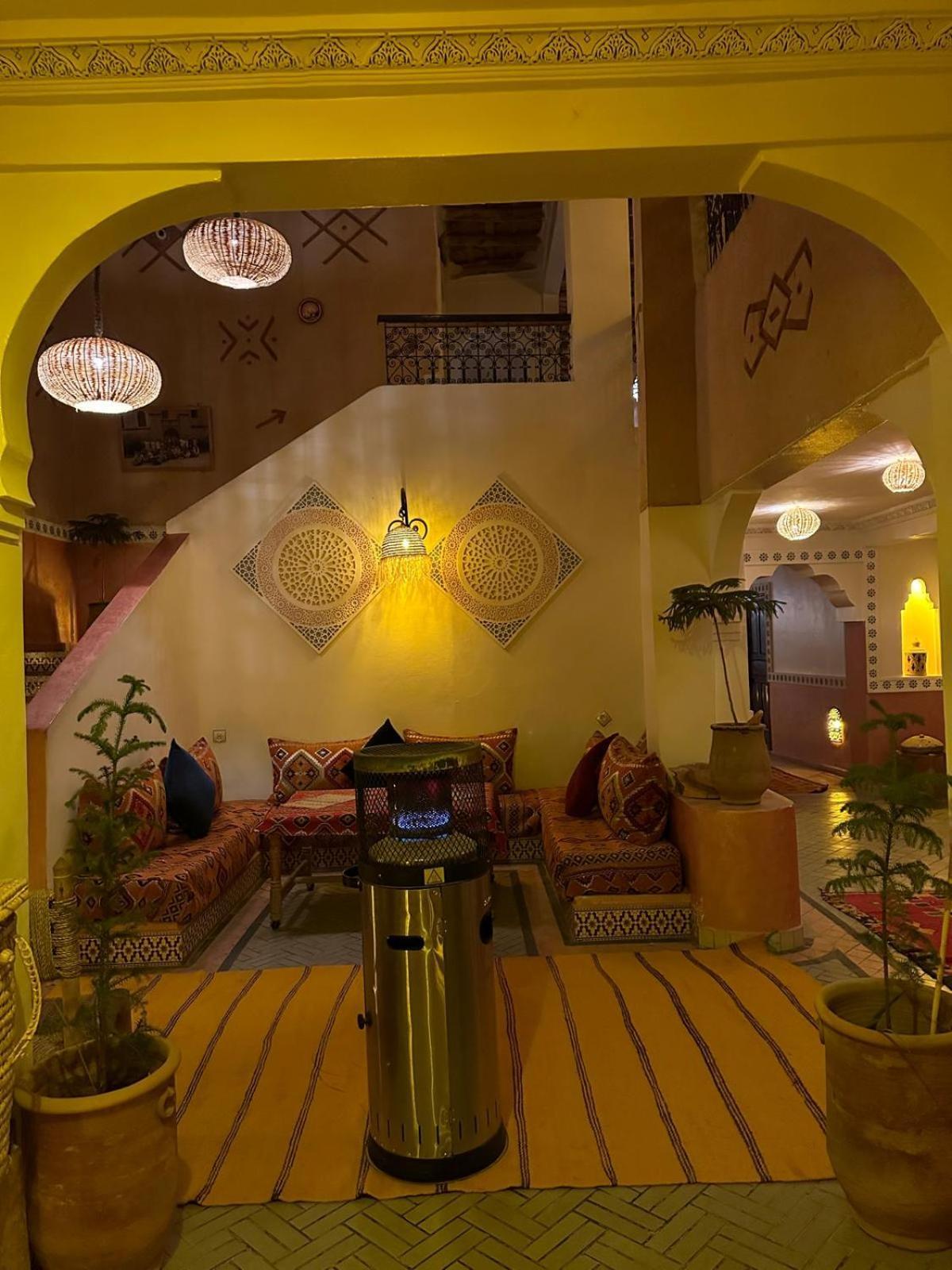 Auberge Tissadrine Akhendachou n'Ait Ouffi Buitenkant foto