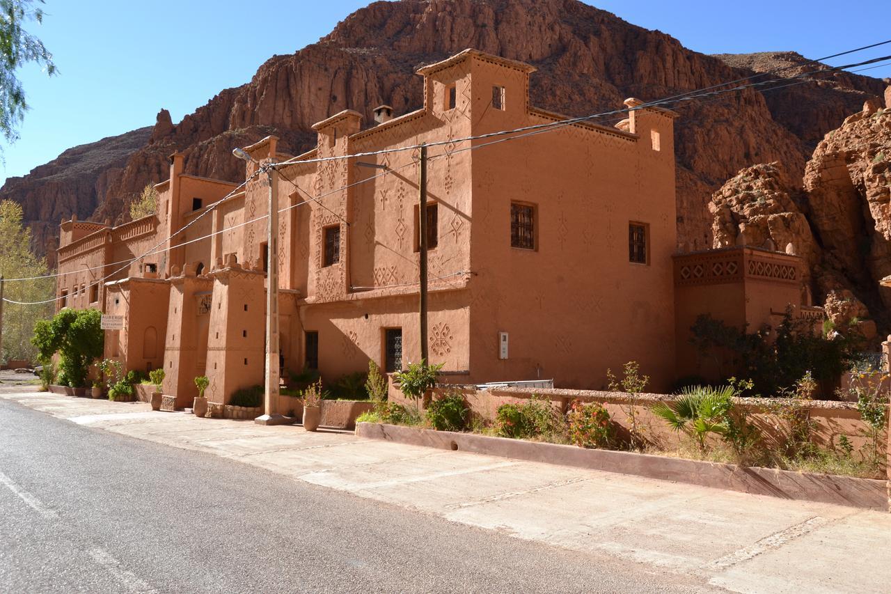 Auberge Tissadrine Akhendachou n'Ait Ouffi Buitenkant foto