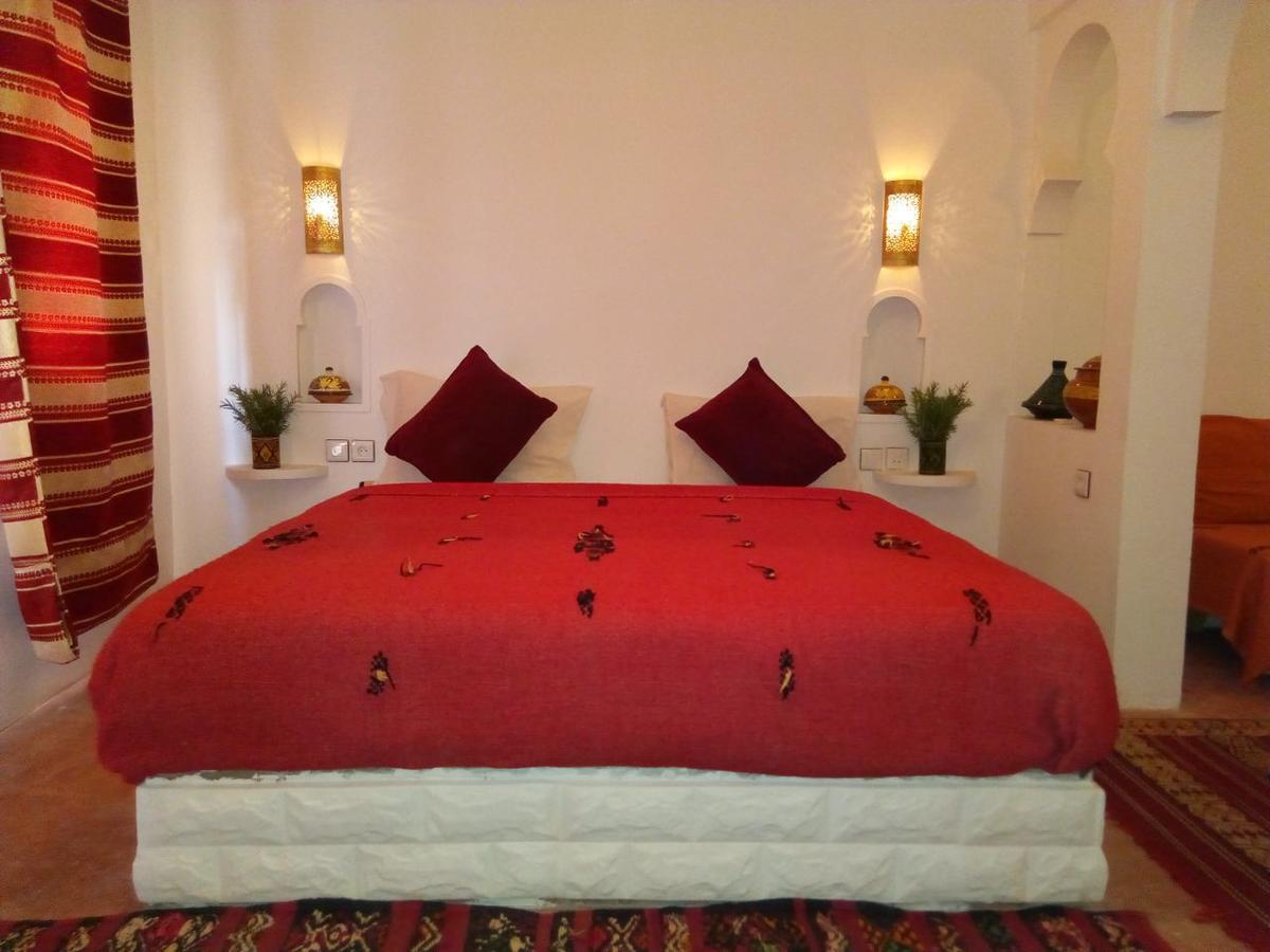Auberge Tissadrine Akhendachou n'Ait Ouffi Buitenkant foto